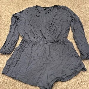 Forever 21 romper long sleeves Gray Grey Women Sz Medium